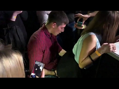 ❤️ Tinuod nga sekso sa usa ka nightclub sa Russia. Ang 18-anyos nga Ruso nga babaye sa anus ug puwerta nakighilawas sa usa ka nightclub ☑ Porno sa amon ❌❤